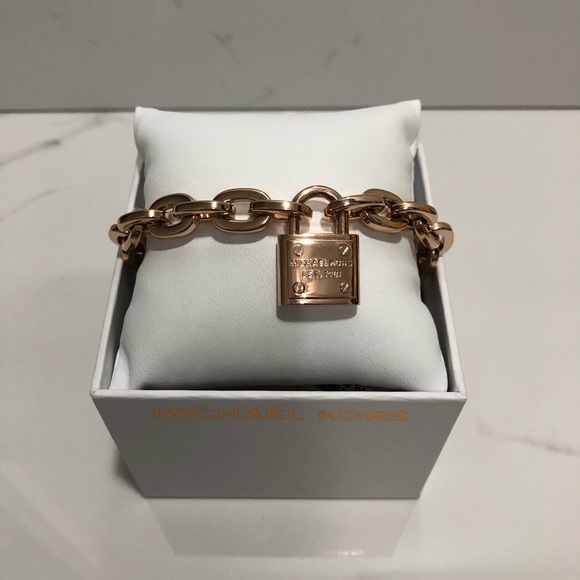 NWT Michael Kors motif padlock bracelet, rose gold - Picture 3 of 4